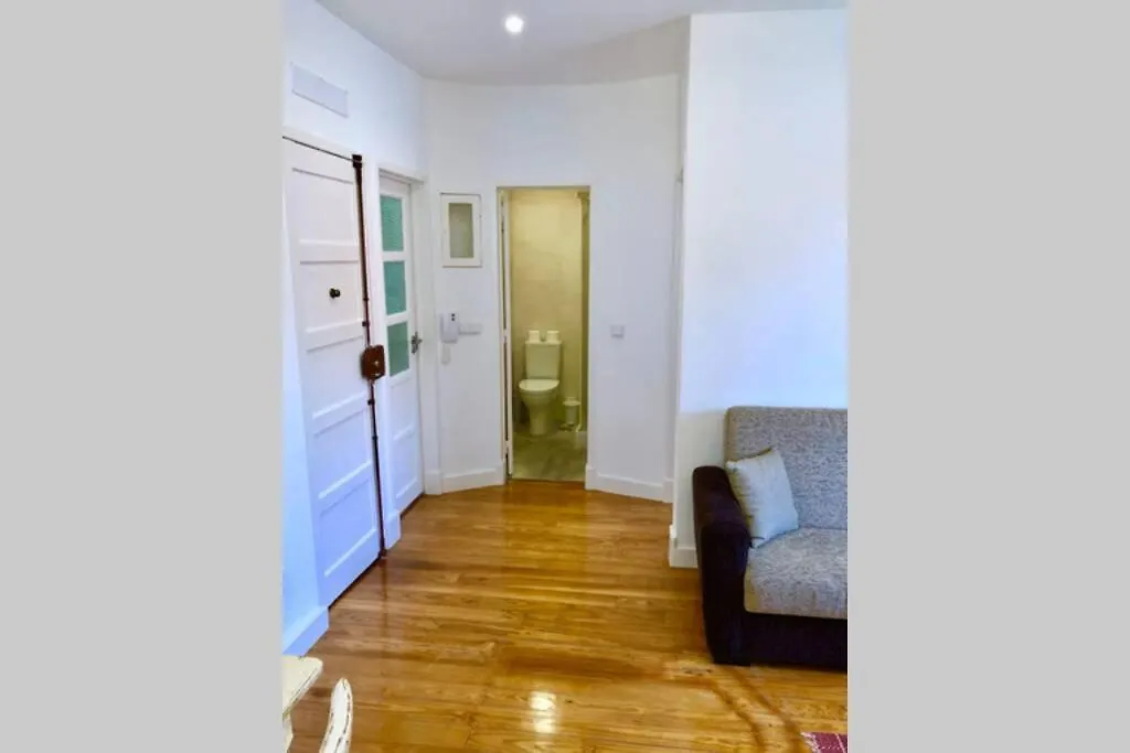 32 2 - Heart Of Lisbon Private Apartment, Bairro Alto Portogallo