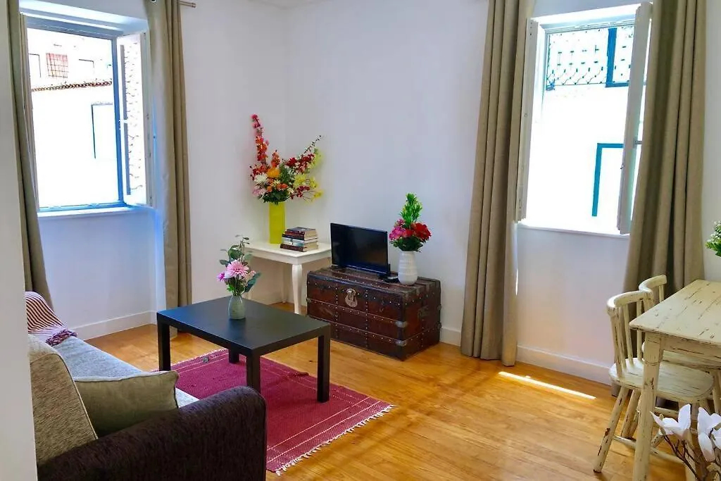 Appartamento 32 2 - Heart Of Lisbon Private Apartment, Bairro Alto