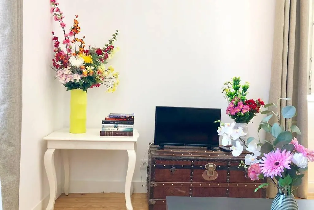 32 2 - Heart Of Lisbon Private Apartment, Bairro Alto Appartamento