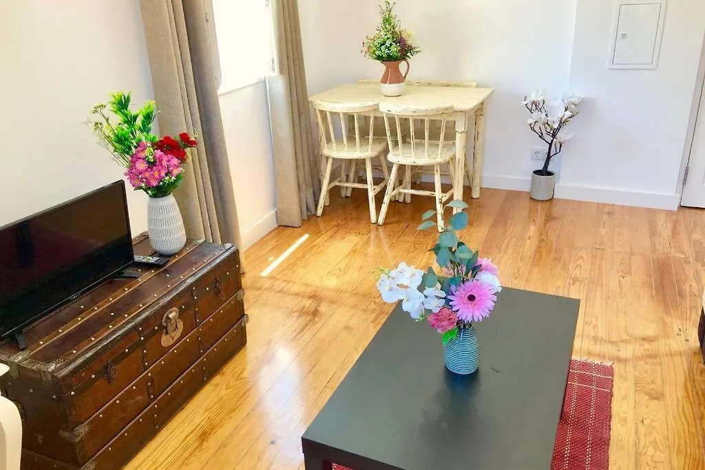 32 2 - Heart Of Lisbon Private Apartment, Bairro Alto Appartamento