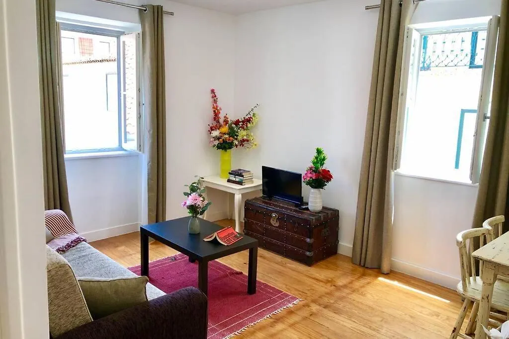 Appartamento 32 2 - Heart Of Lisbon Private Apartment, Bairro Alto